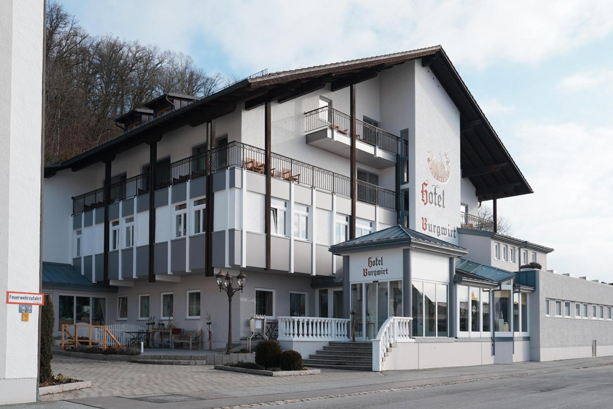 Hotel Burgwirt Deggendorf Exterior photo